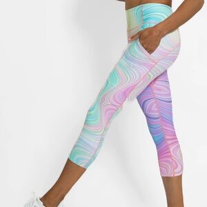 Coeur Pura Vida Running Capris NWOT